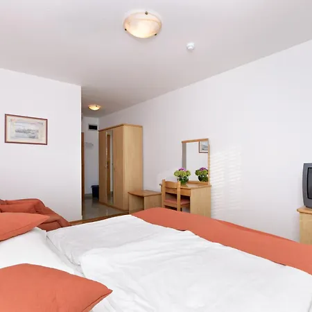 Epario Hotel 3*