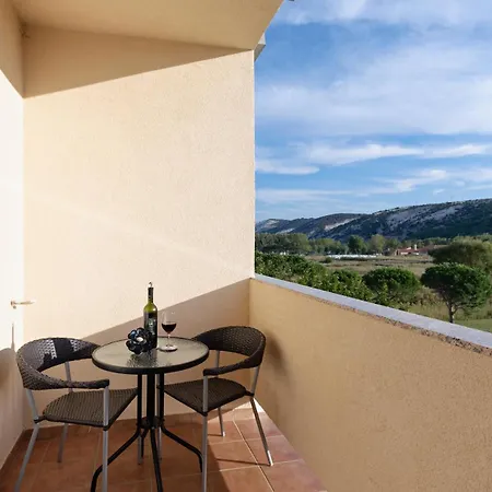 Hotel Epario 3*