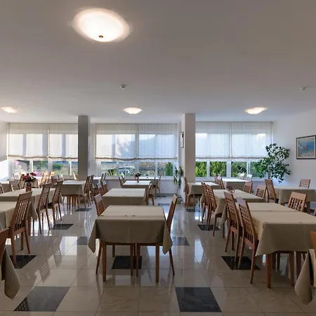Hotel Epario Lopar