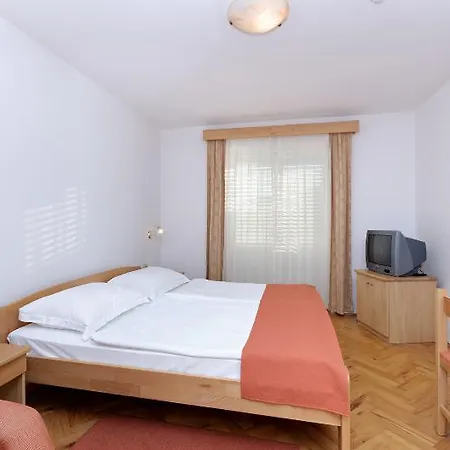 Hotel Epario Lopar