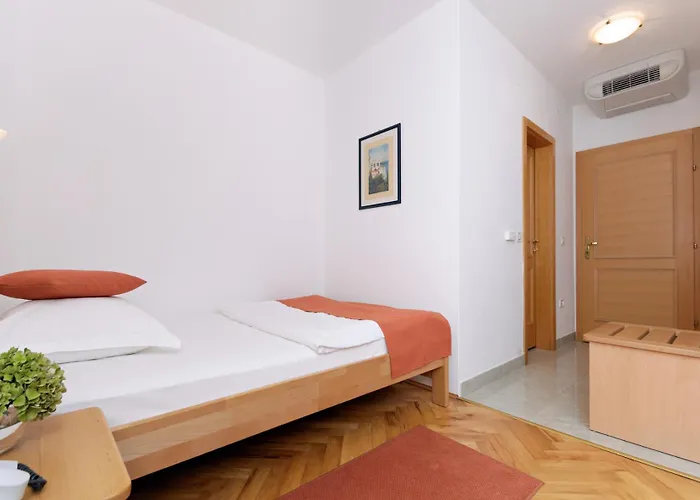 Epario Hotel 3*